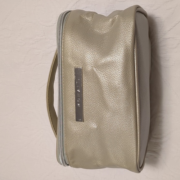 NWT - Travel Vanity Case - Picture 5 of 7